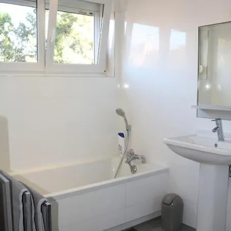Apartment Superb Apt- Garden- 3 Parkings, Near Petite Venise !