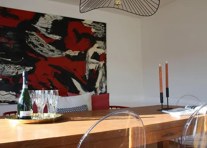 Superb Apt- Garden- 3 Parkings, Near Petite Venise ! Apartment *