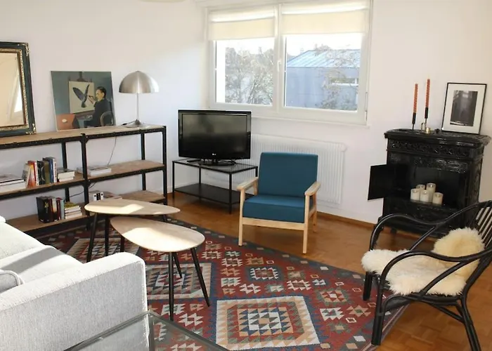 Superb Apt- Garden- 3 Parkings, Near Petite Venise ! Apartment *