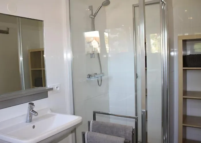 Apartment Superb Apt- Garden- 3 Parkings, Near Petite Venise ! *
